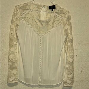 Romeo & Juliet Couture Cream Buttoned Pleated Blouse